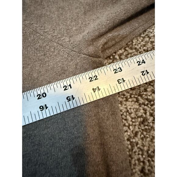 LL Bean Men's Tan Long Sleeve Pullover V Neck Sweater Cotton Cashmere Large - Picture 9 of 9